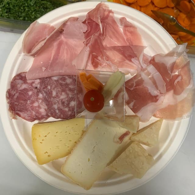 Tagliere di salumi e formaggi